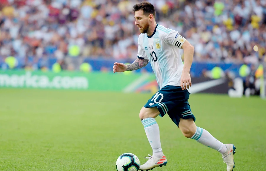No favorite in Argentina-Brazil semifinal, says Messi
