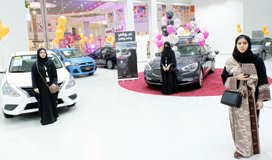 Saudi women are seen at the first automotive showroom solely dedicated for women in Jeddah, Saudi Arabia January 11, 2018. (REUTERS)