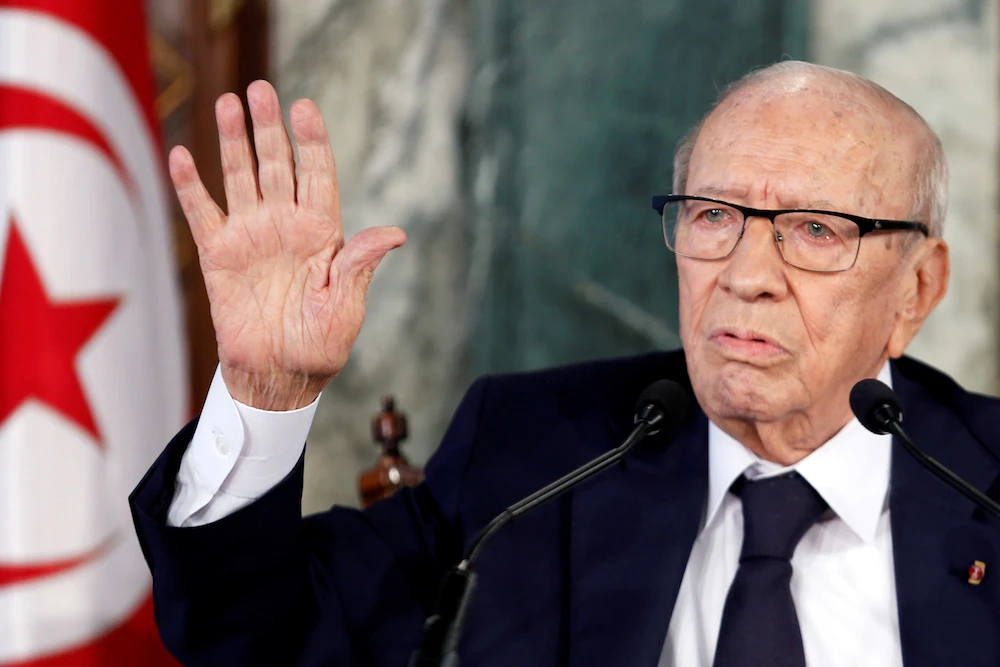 Tunisian president Essebsi leaves hospital