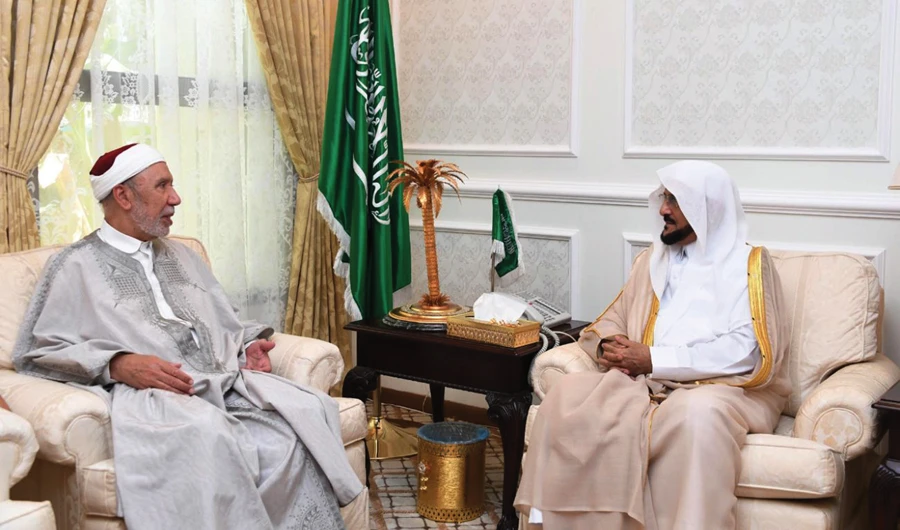 Saudi minister of Islamic affairs and Tunisia's grand mufti discuss ways of propagating moderation, compassion