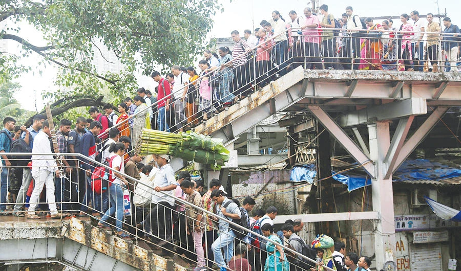 India eyes bigger  infrastructure investment