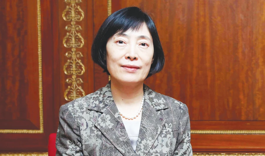 Hu Xiaolian