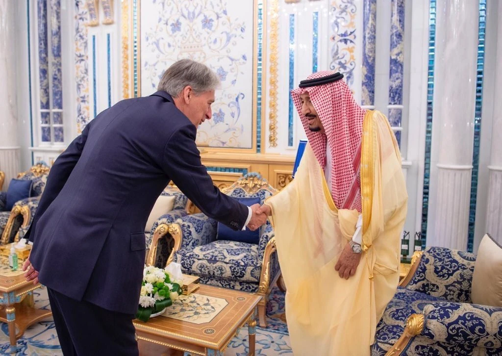 King Salman meets British finance minister Philip Hammond