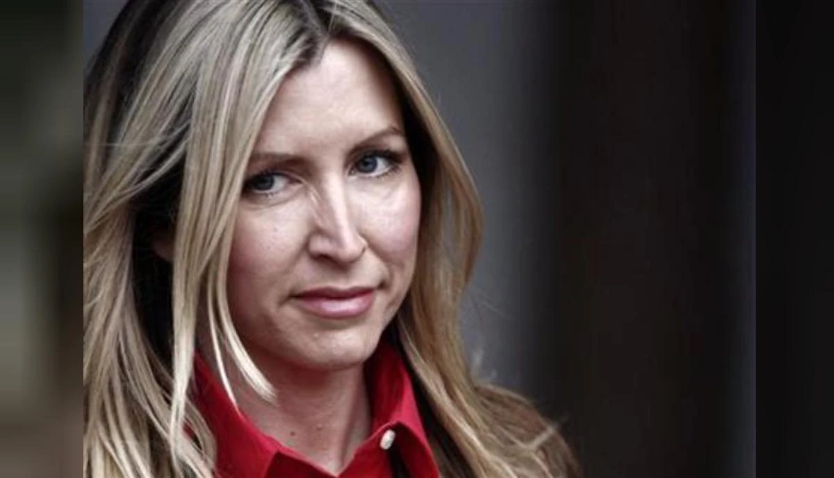 Heather Mills speaks to the media outside the High Court in London March 17, 2008. (Reuters)