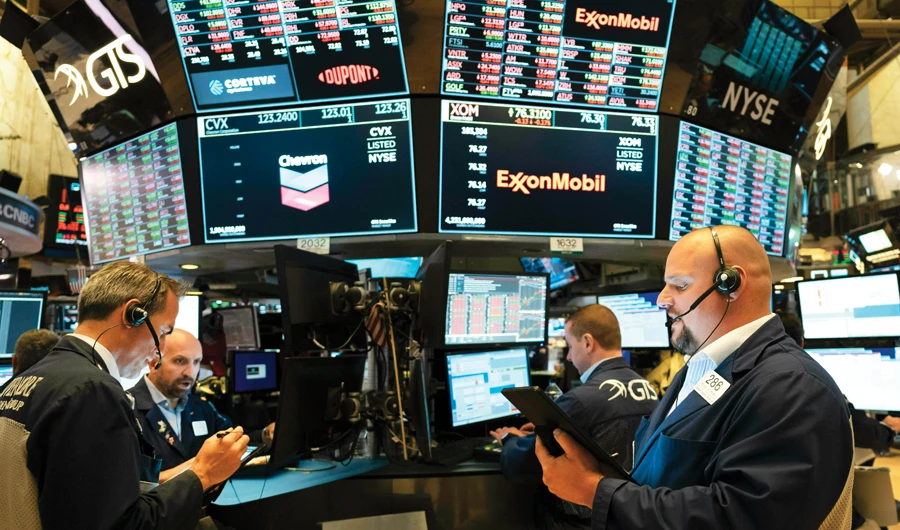 Global shares muted as prospect of US cut fades