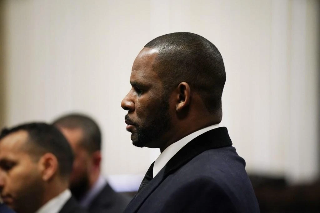 R&B singer R. Kelly arrested in Chicago on federal sex crime charges: media