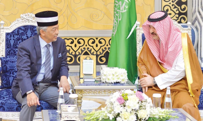 Jeddah governor receives Malaysian king