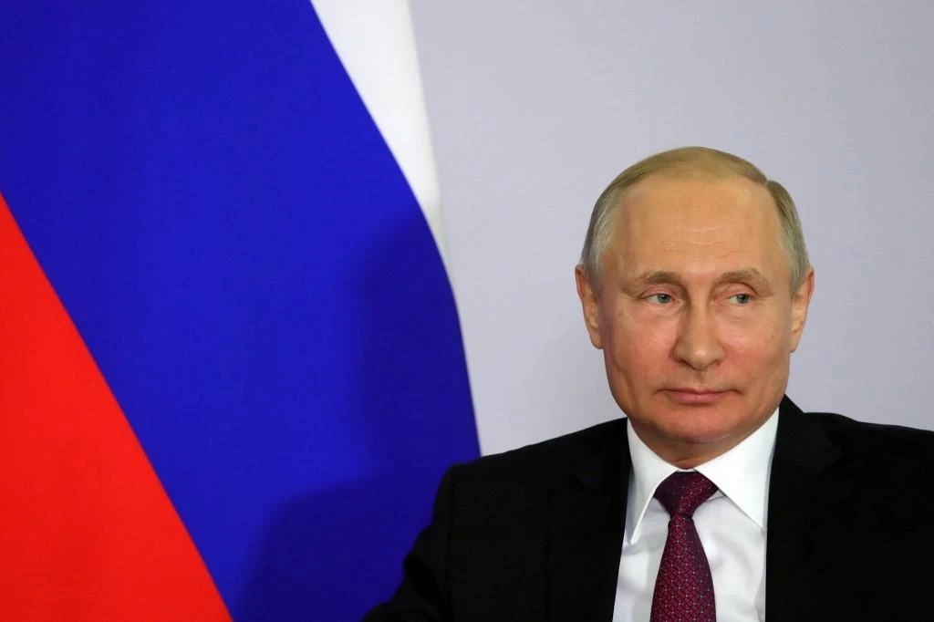 EU urges Moscow to continue to respect nuclear missile treaty pull-out