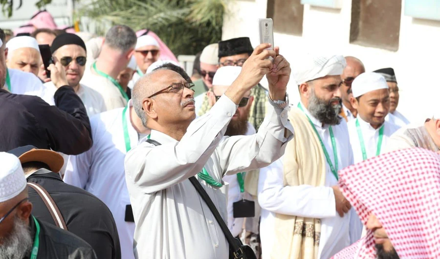 Umrah pilgrims now free to move around Saudi Arabia