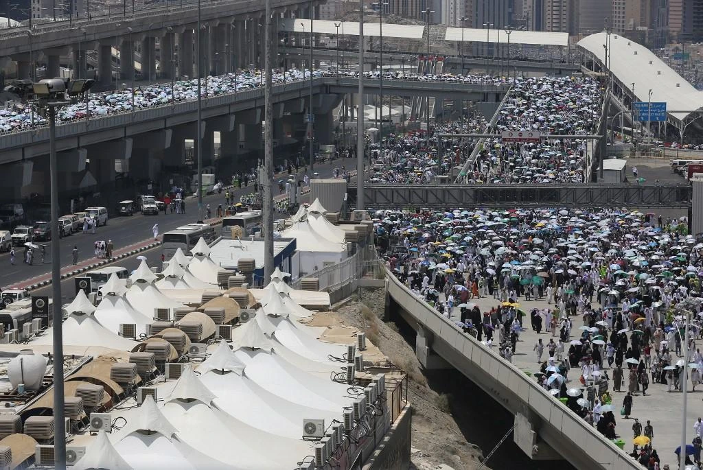 Relatives of victims of the Christchurch mosque terrorist attack in New Zealand will take part in the Hajj pilgrimage as guests of King Salman. (File/AFP)
