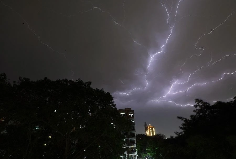 33 villagers killed in lightning storm in northern India