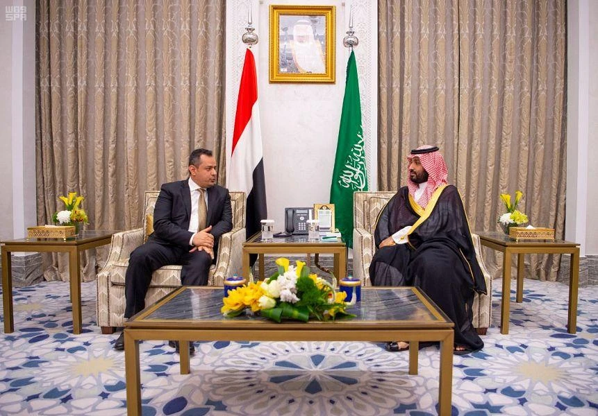 Saudi Arabia’s Crown Prince Mohammed bin Salman met with Yemeni prime minister Dr. Moeen Abdulmalik in Riyadh on Tuesday. (SPA)