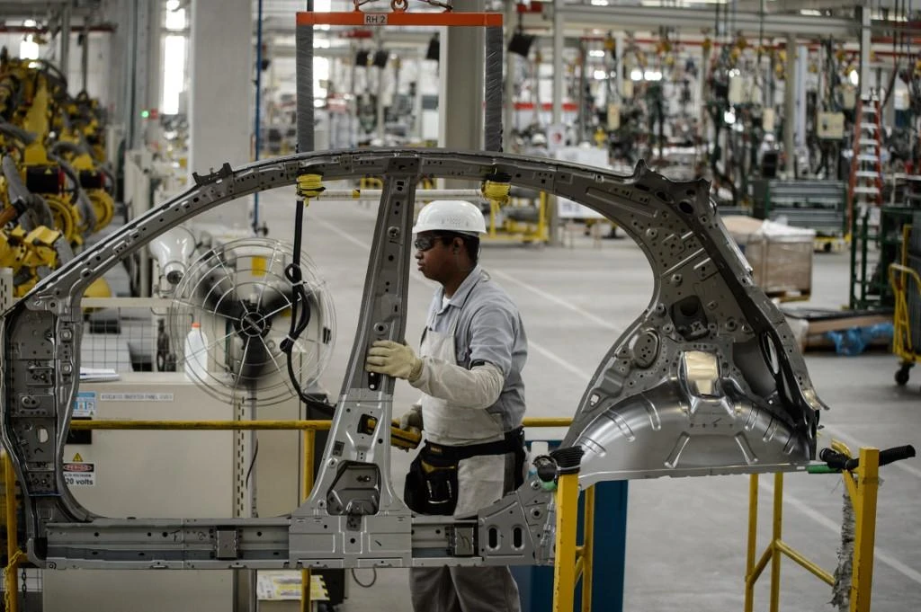 The job cuts, exceeding 7 percent of Nissan’s 138,000-strong workforce, come as Nissan struggles to improve dismal profit margins in the US, a key market. (AFP)