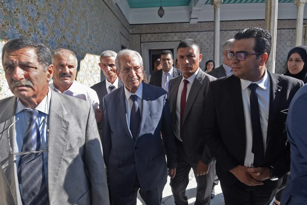 Tunisia prepares for polls after death of president