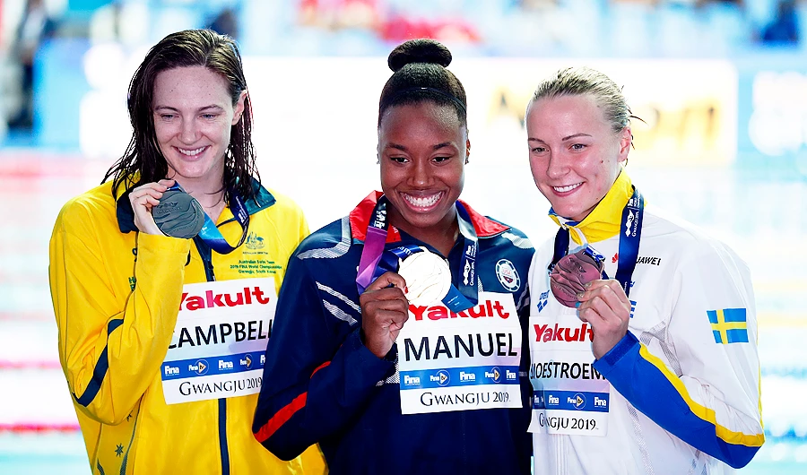 Gold medallist Simone Manuel of the U.S., silver medallist Cate Campbell of Australia and bronze medallist Sarah Sjoestroem of Sweden. (Reuters)