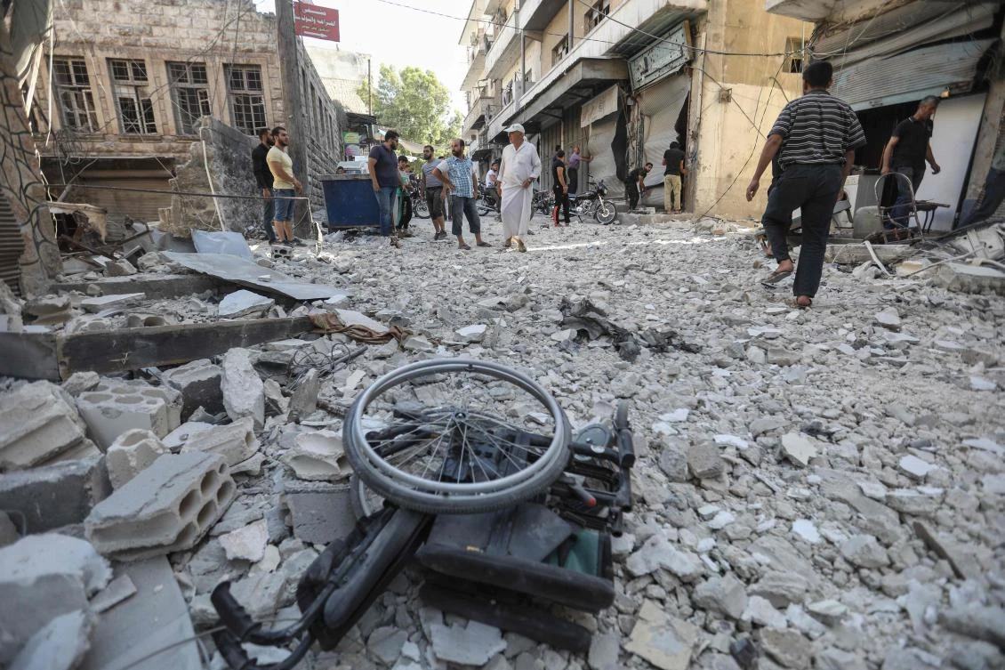 Air strikes kill 15 civilians in northwest Syria