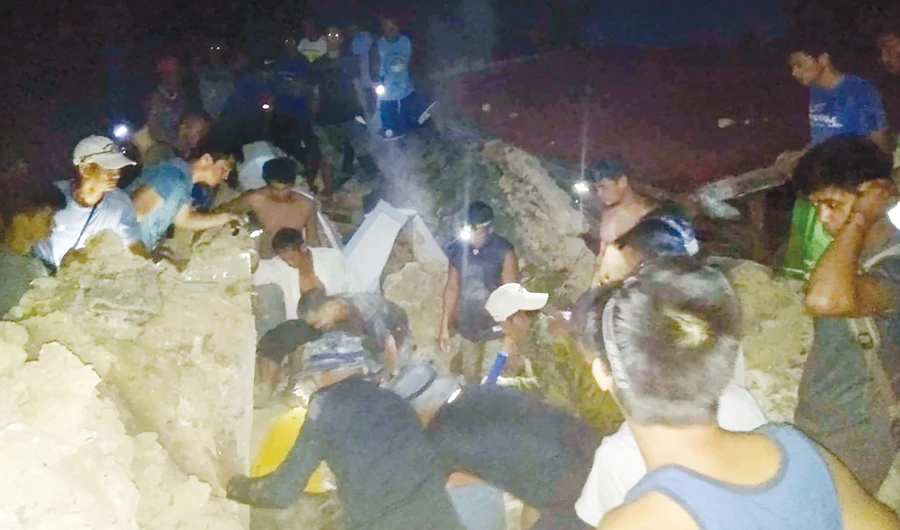 Earthquakes hit Philippines