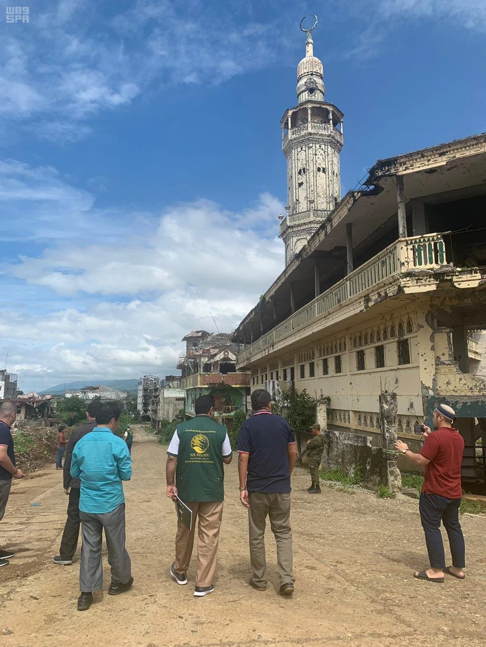 KSRelief officials conducting an ocular inspection in the Muslim city of Marawi in the southern Philippines, which was devastated during a war with Daesh-linked extremists two years ago. (SPA)