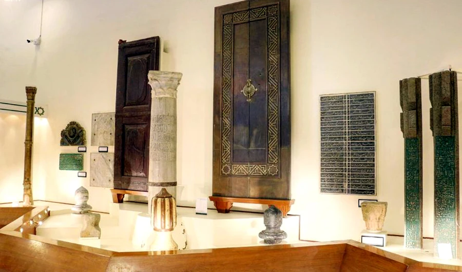 Some of the items on display at the Two Holy Mosques Architecture Exhibition. (SPA)