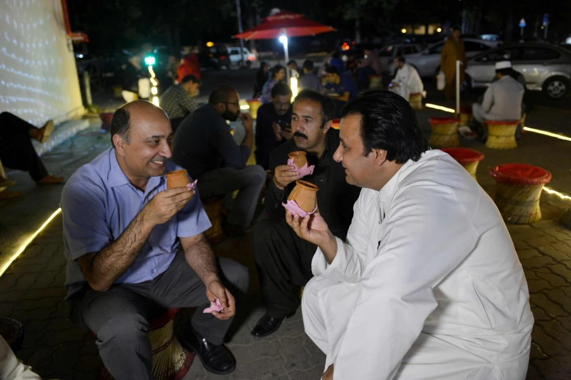 Smoky tea baked in clay: tandoori chai heats up Pakistan