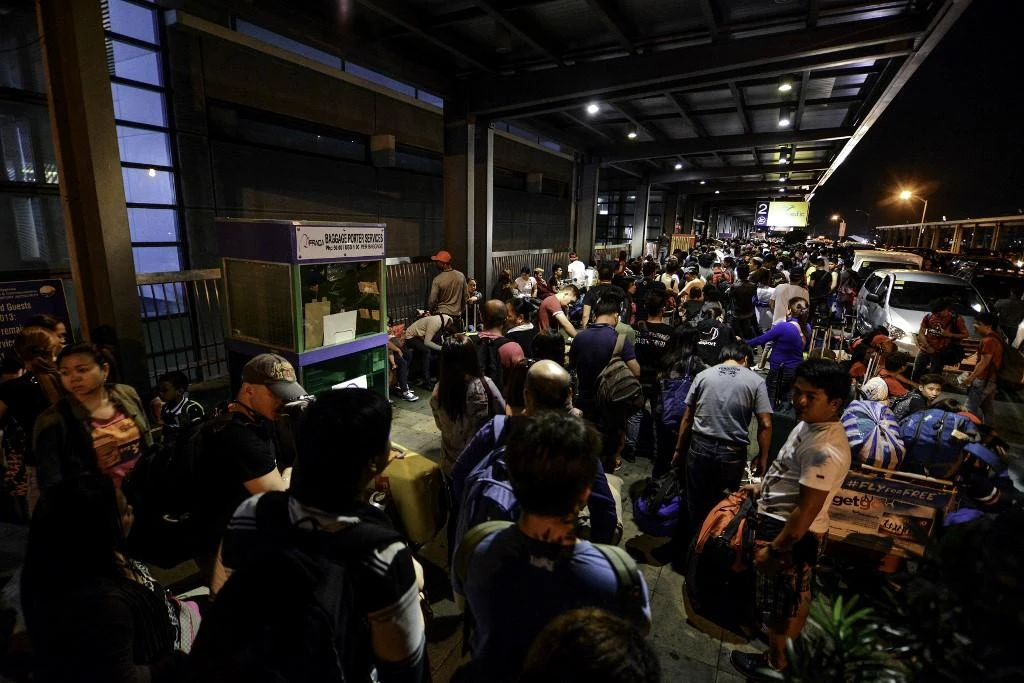 The current Ninoy Aquino International Airport serves around 45 million passengers a year. (File/AFP)