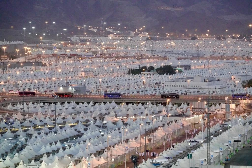 An overhead view of the white tents at Mina, traditional pilgrims' accommodation. (AN photo/Huda Bashatah)