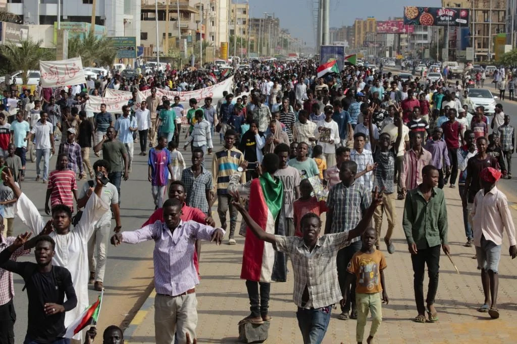 Sudanese protesters take part in a demonstration called for by the Sudanese Professionals Association (SPA) to denounce the July 29 Al-Obeid killings, in the capital Khartoum on August 1, 2019. (File/AFP)