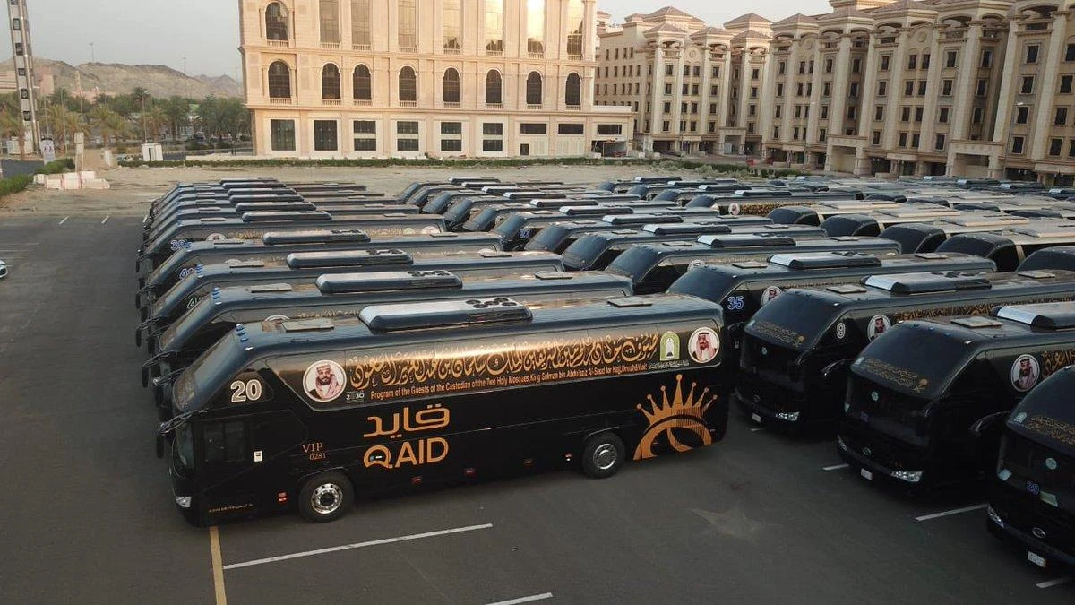 Hundreds of coaches transport Hajj pilgrims hosted by King Salman