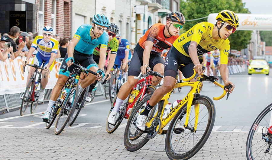 Colombian cyclist Egan Bernal, right. (AFP)