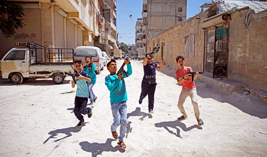 Assad regime forces gain ground in deadly Idlib push