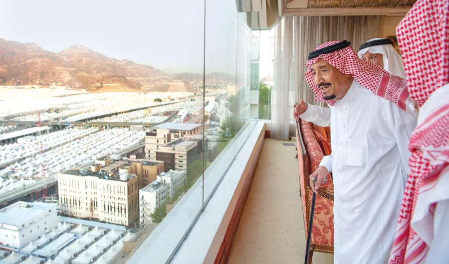 King Salman is in Mina to ensure the services provided by the relevant government and private sector bodies meet the needs of the pilgrims and allow them to complete their Hajj rituals with ease, tranquility and safety. (SPA)
