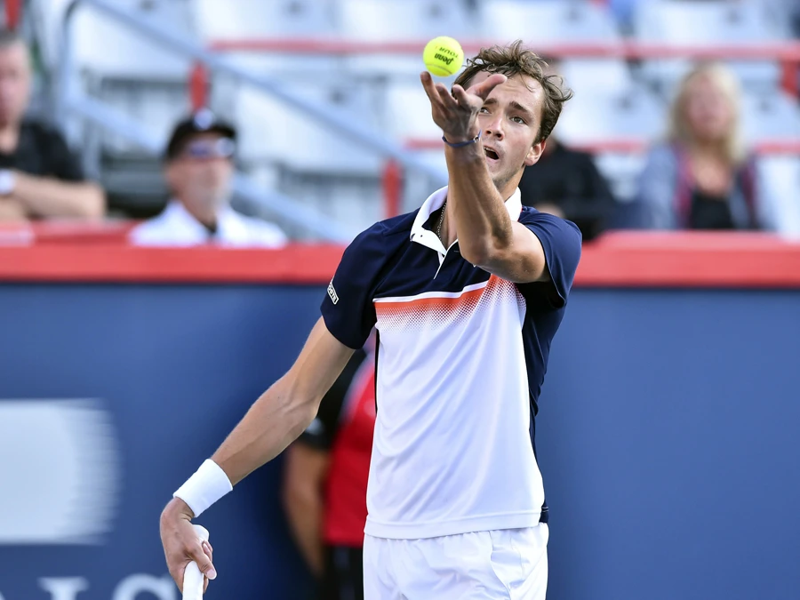 Nadal, Medvedev advance to Rogers Cup final