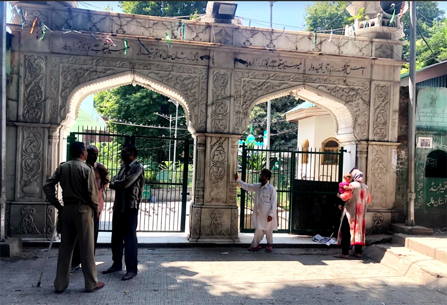 Syed Yaqoob Shah mosque, one of the main mosques in the Sonwar area of central Srinagar, has been shut down and out of bound for people on the first day of Eid Al-Adha. (AN photo by Majurl Al-Hasan)
