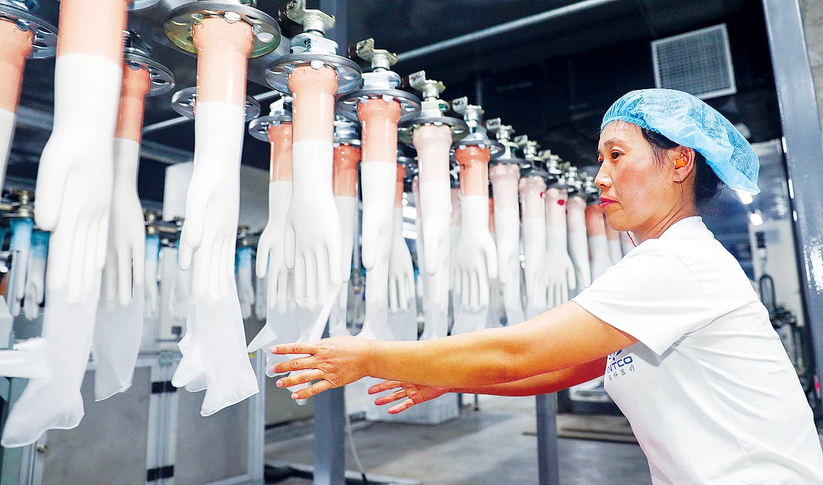 China unveils rate reform to steer funding costs