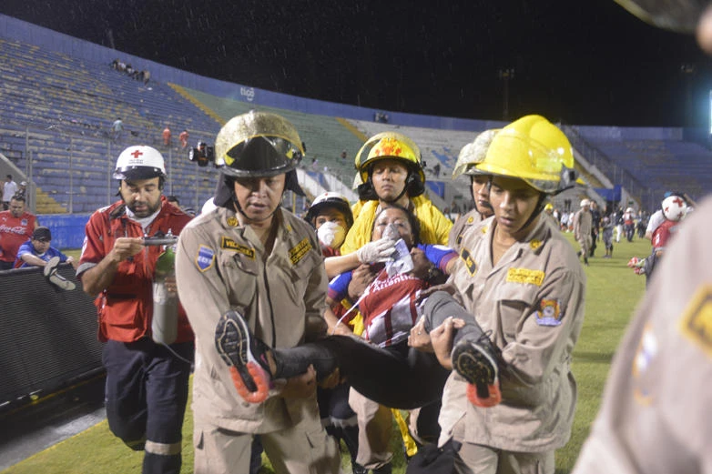 4 dead as rival fans fight before Honduran soccer game