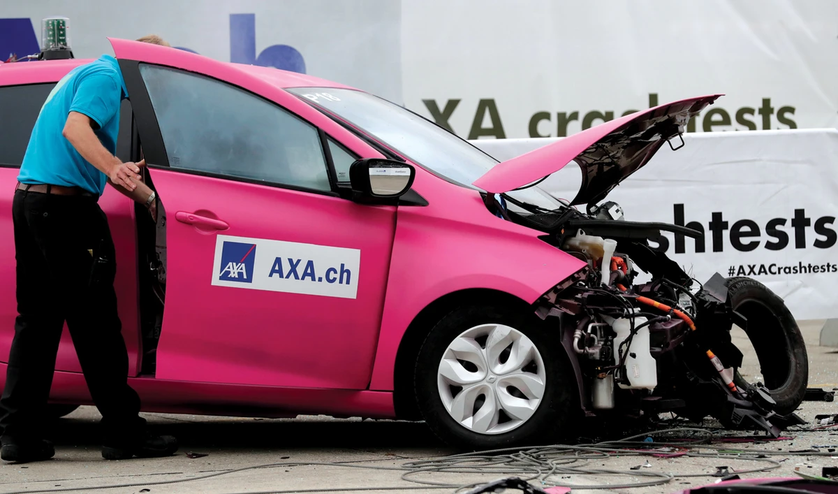 Electric luxury vehicles, SUVs ‘more likely to cause accidents’