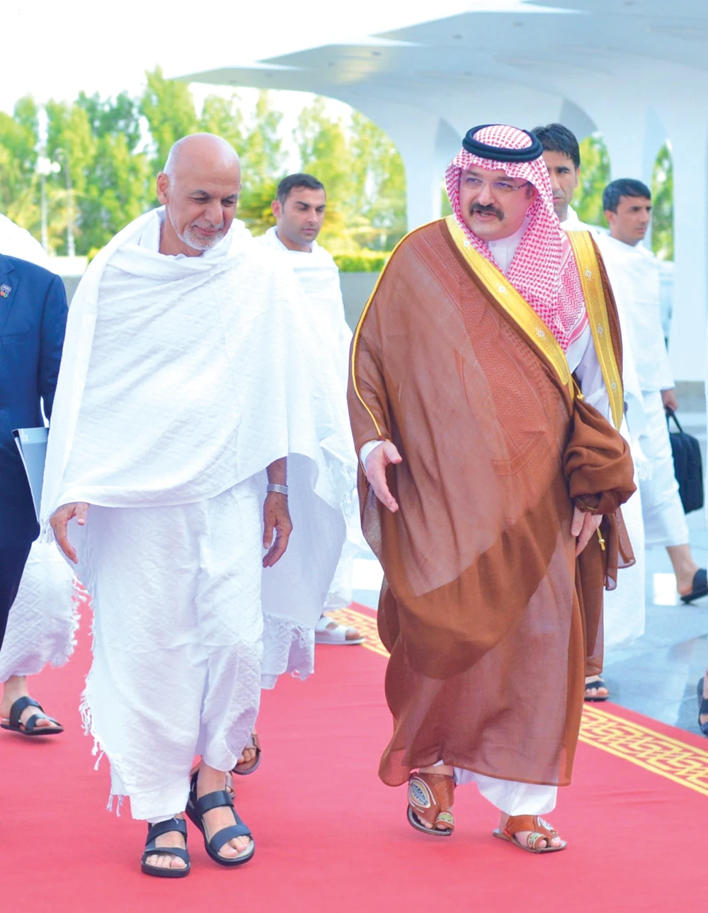 Jeddah Gov. Prince Mishaal bin Majed receives Afghan President Ashraf Ghani on Saturday. SPA