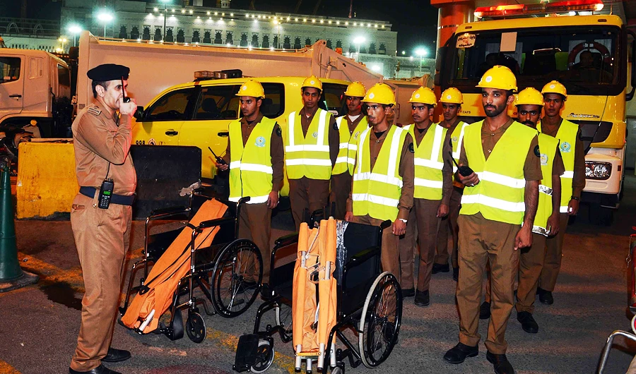Staff completed the procedures required to enroll in the session before they left the Kingdom for the UK. (SPA)