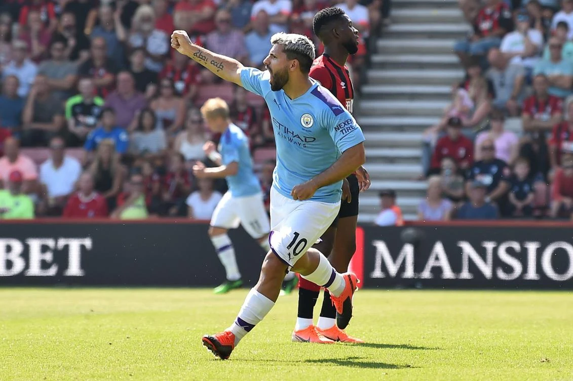 Aguero reaches 400 goals in Man City stroll, Newcastle stun Spurs