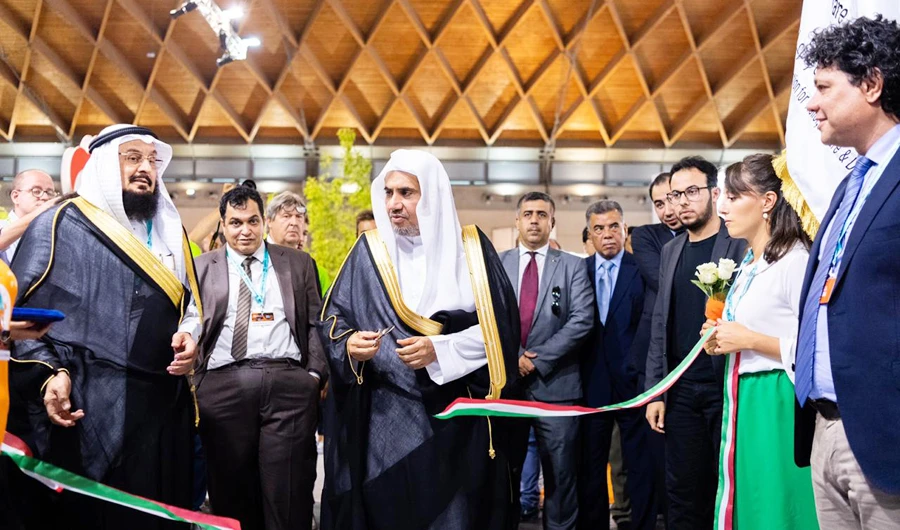 MWL chief Dr. Mohammed bin Abdulkarim Al-Issa inaugurates the organization’s pavilion in Rimini, Italy. (SPA)