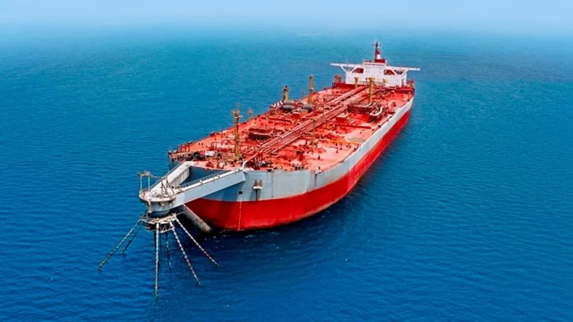 The ship 'Safer,' used as a floating storage platform, is laden with some 1.1 million barrels of crude oil. (Twitter/@Yemen_PM)