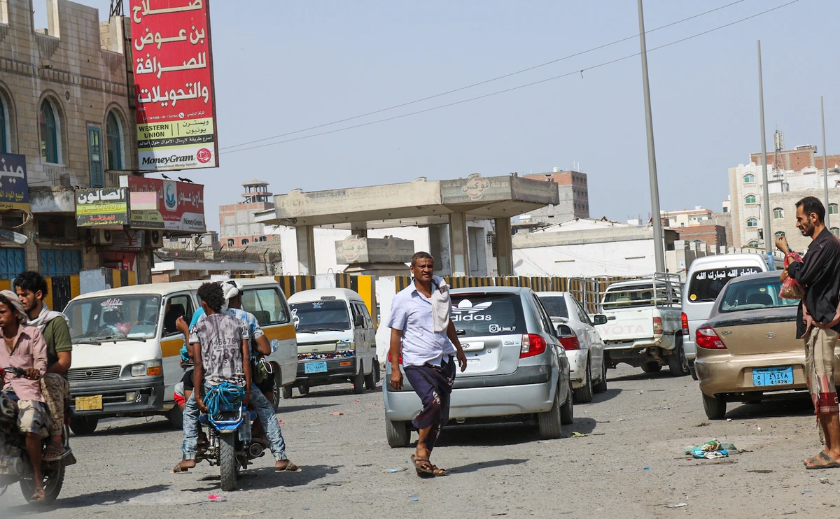 A suicide bomber on a motorcycle killed six southern separatist fighters on Friday on the outskirts of the Yemeni city of Aden. (File/AFP)