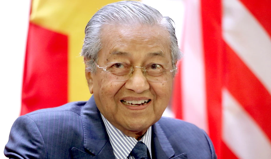 Mahathir urges patriotism on National Day