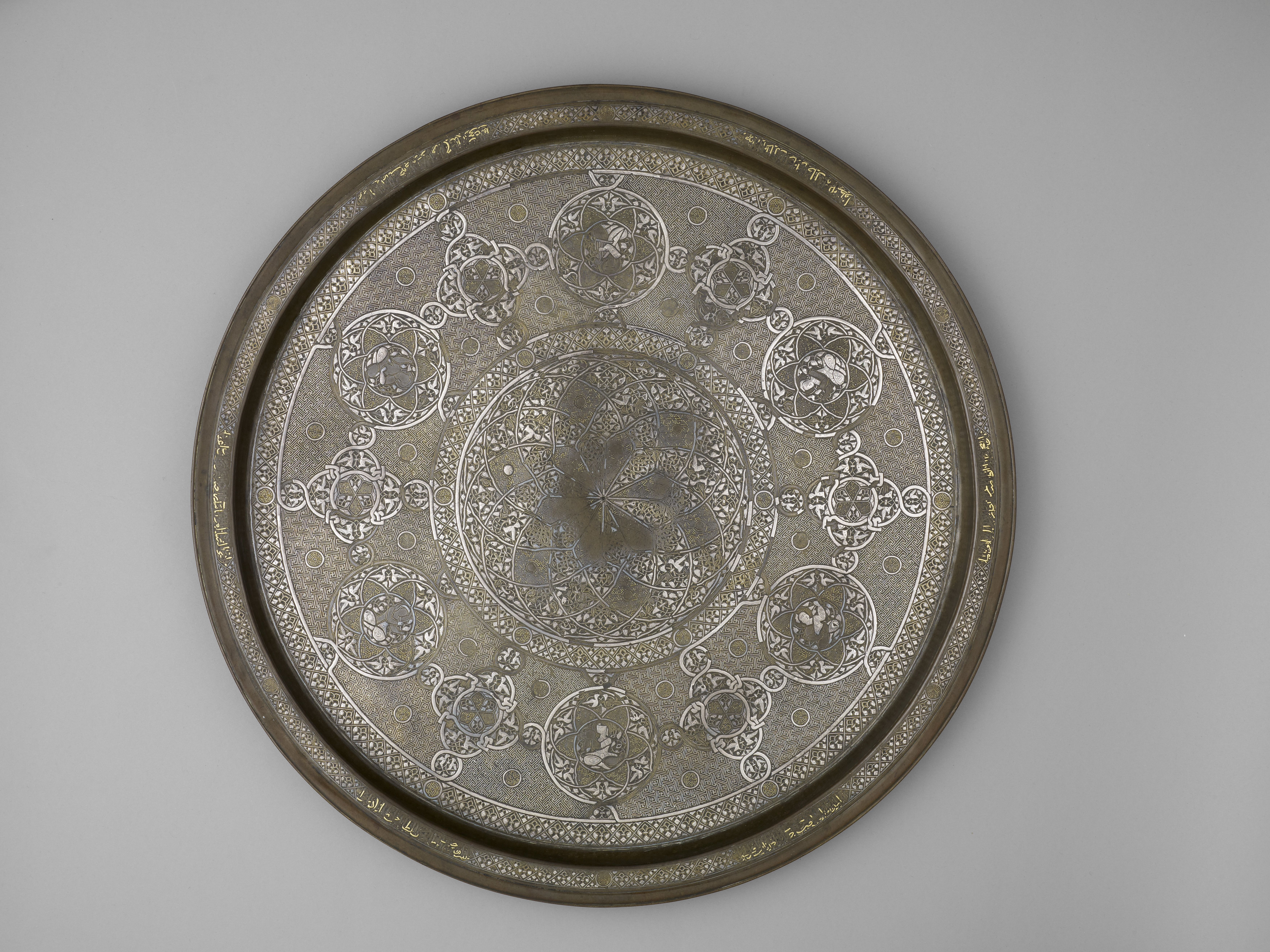 Luxury tableware