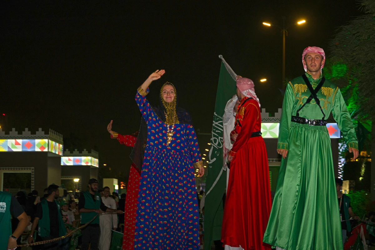 Families took part in a range of fun activities put on ahead of Saudi National Day in Jeddah on Saturday. (AN photo/Huda Bashatah)