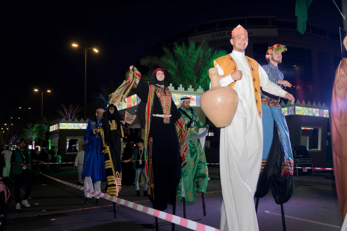 Families took part in a range of fun activities put on ahead of Saudi National Day in Jeddah on Saturday. (AN photo/Huda Bashatah)