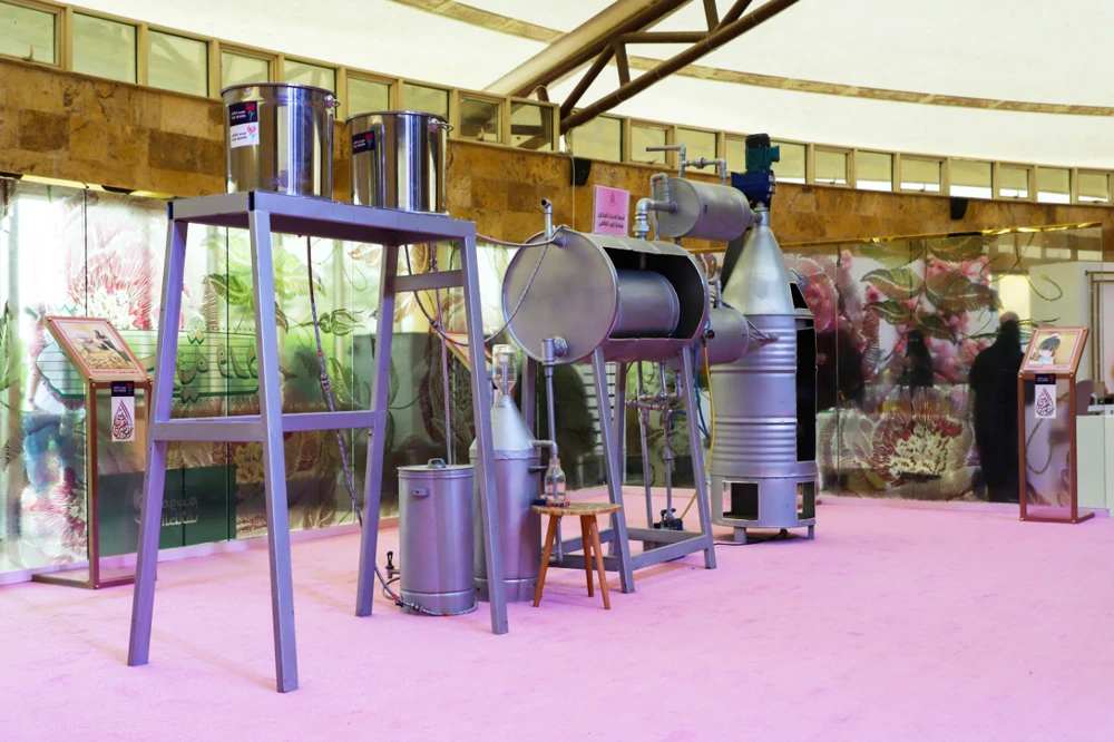 Taif Season perfumery showcases its signature smell