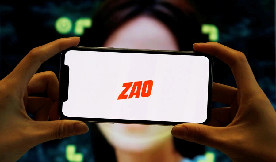 Viral Chinese app loses face, but not fans, over privacy concerns