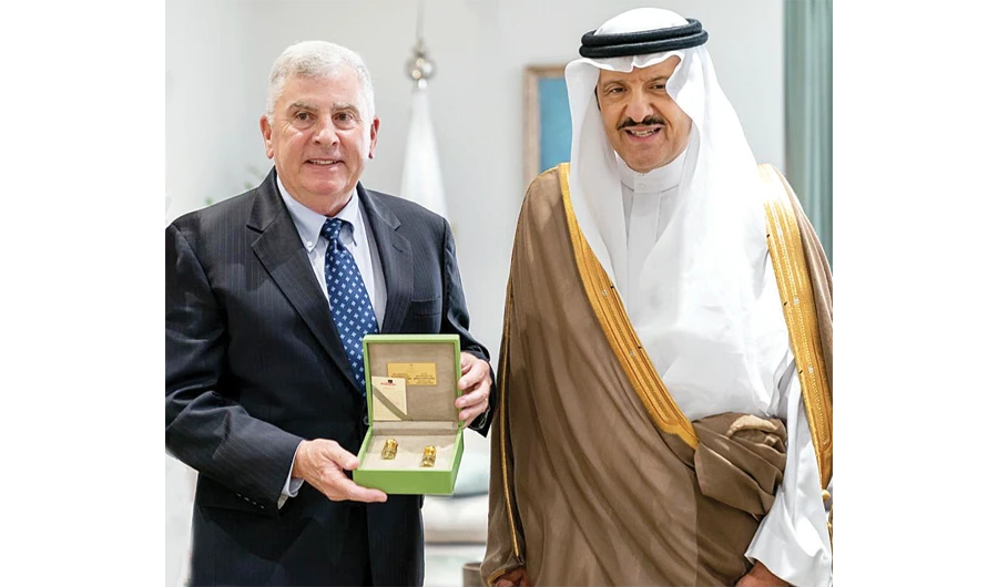 Head of Saudi Space Authority receives US envoy