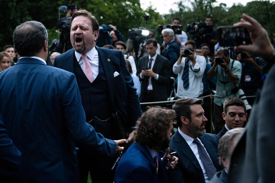 Judge orders White House to reinstate reporter’s pass